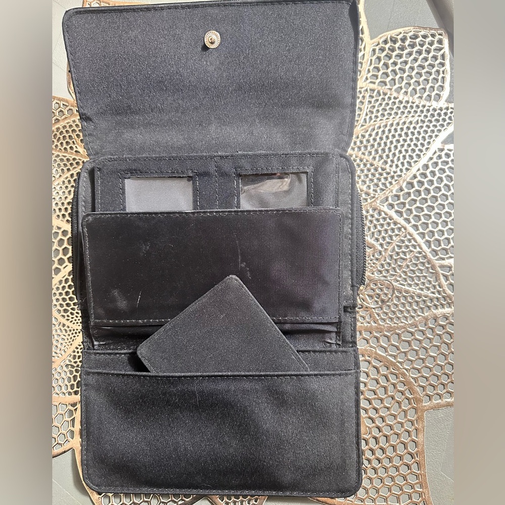 Women’s clutch wallet - Picture 5 of 9